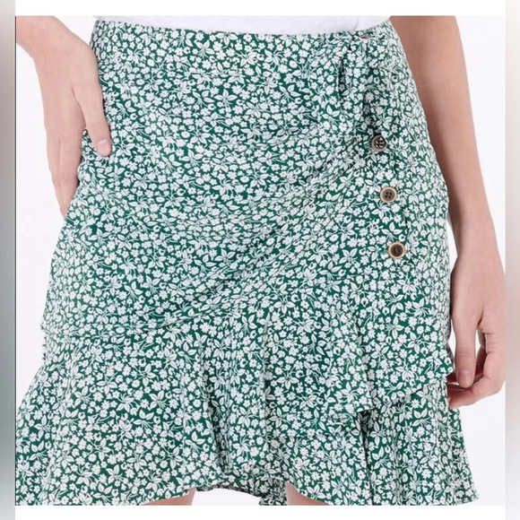 Veronica Beard 100% Silk Mini Skirt size 4 - Picture 1 of 7